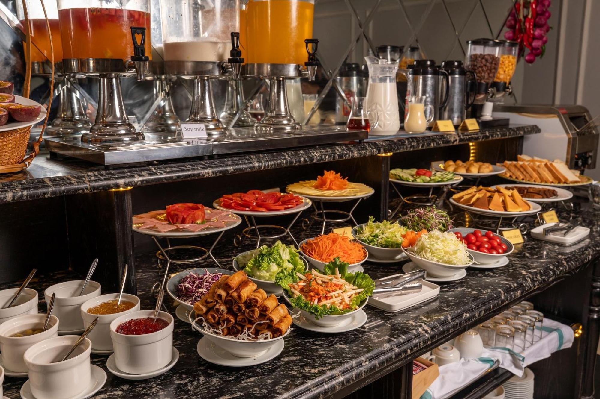 Amara Hanoi Hotel And Spa Екстериор снимка