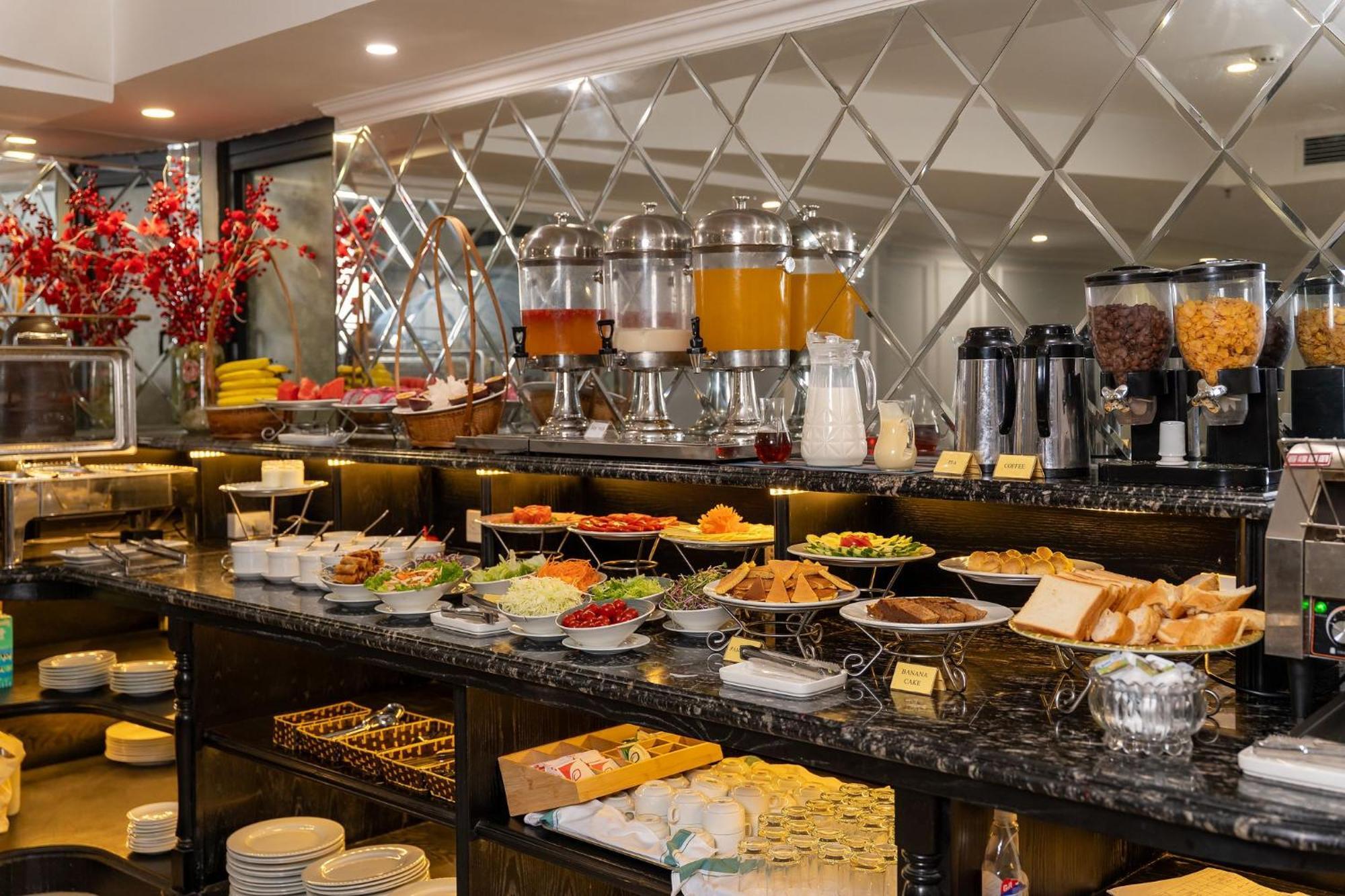 Amara Hanoi Hotel And Spa Екстериор снимка