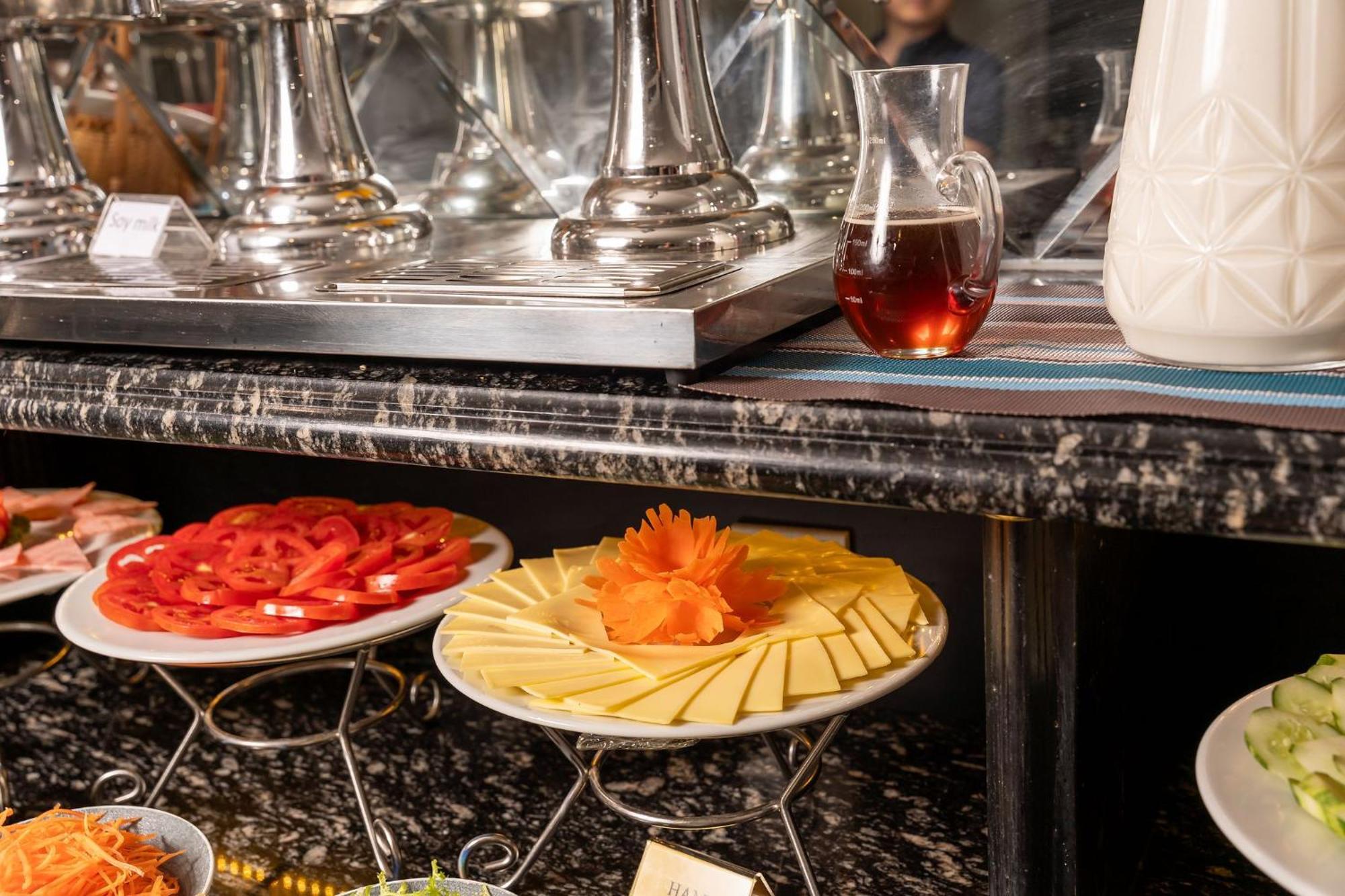 Amara Hanoi Hotel And Spa Екстериор снимка