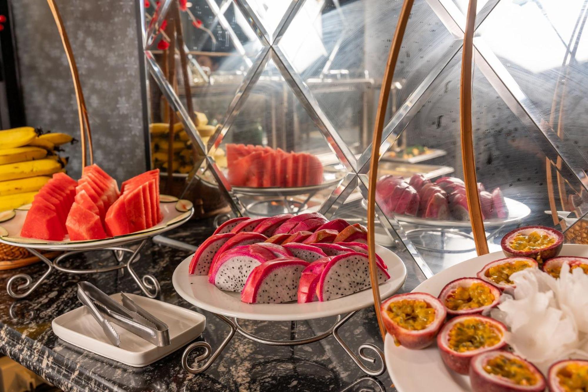 Amara Hanoi Hotel And Spa Екстериор снимка